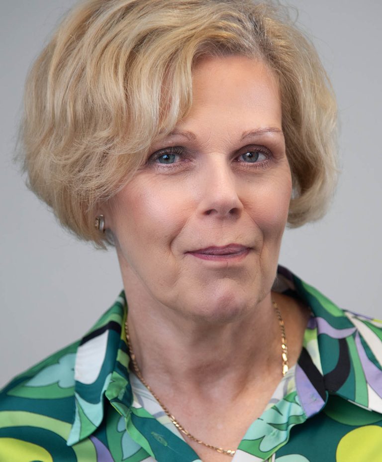Paula Byrne